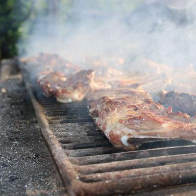 Toscana Firmenausflug Incentivreise Essen Fleischspezialitaeten Costine Viptrip